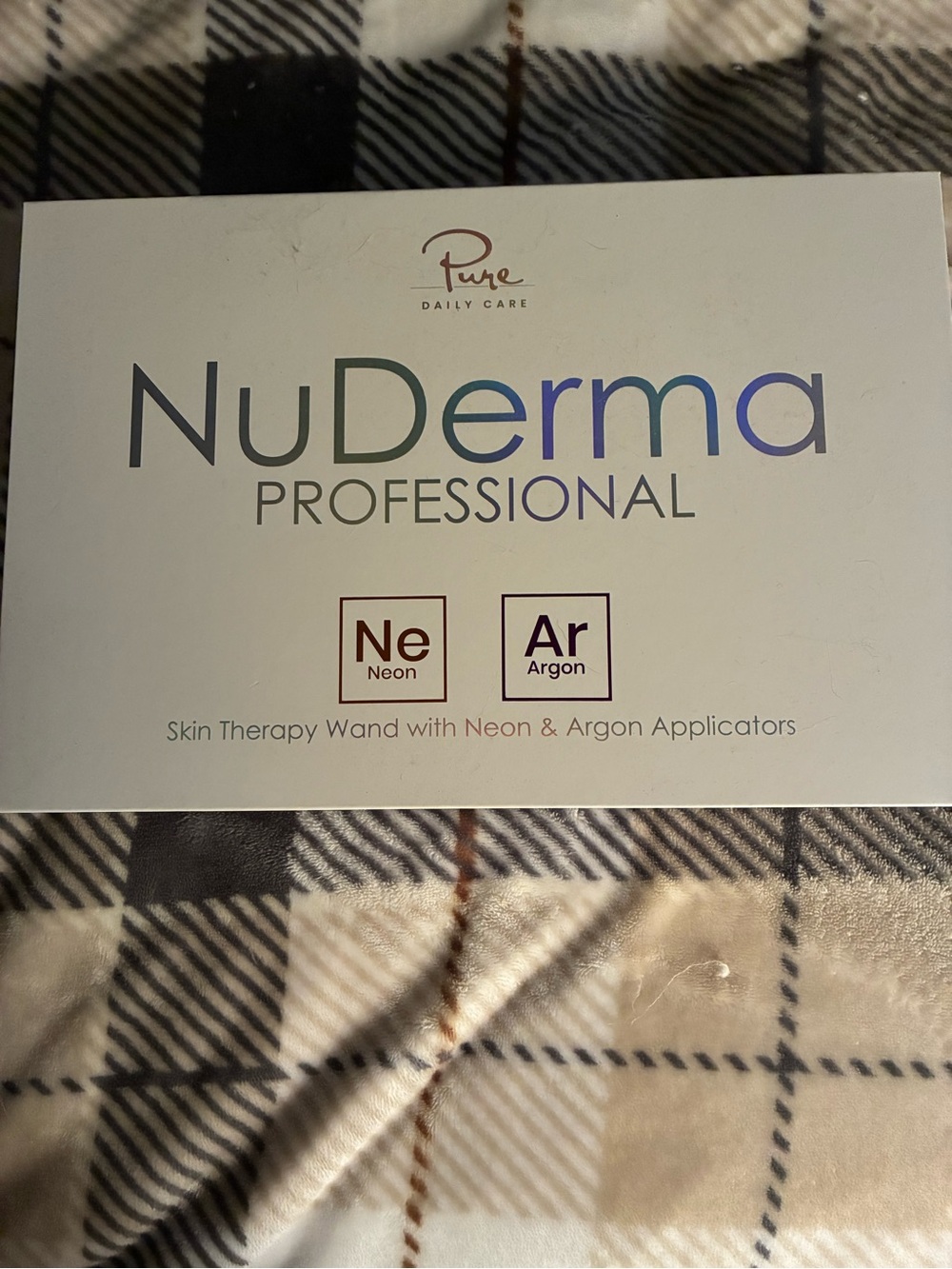 NuDerma Professional Skin Therapy Wand – White with Blue Accent